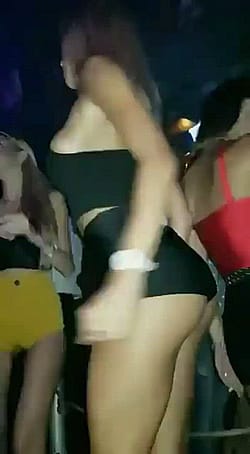 Classic Clip Of Skinny Girls Dancing At A Nightclub'