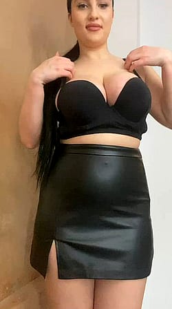 How Hard Would You Fuck Me (on A Scale Between 1-43)'