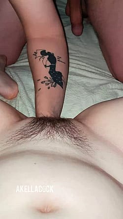 He Gusting My Wet Hairy Pussy So Good 😍'