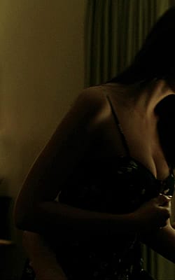 Emily Ratajkowski In Gone Girl (2014) [2160p]'