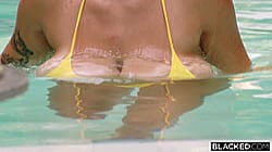 Gorgeous Gabbie Cheats On Boyfriend At The Pool'
