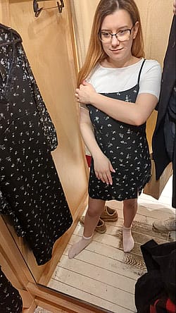 Some Fitting Room Fun :3'