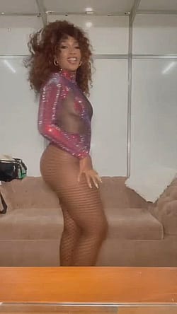 Iza - Brazilian Singer Thick Body'