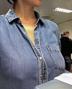 [Gif] Flashing Her Huge Boobs In The Office'