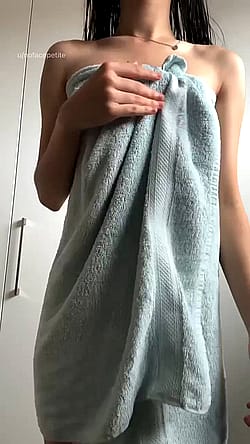 Woops! I dropped my towel and now I'm naked again'