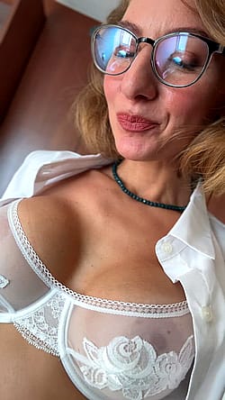 Amateur MILF Blonde Porn GIF by mrskissvhs'