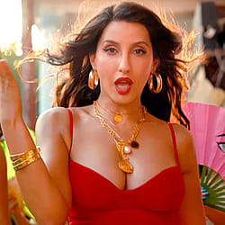 Nora Fatehi massive jiggles.'